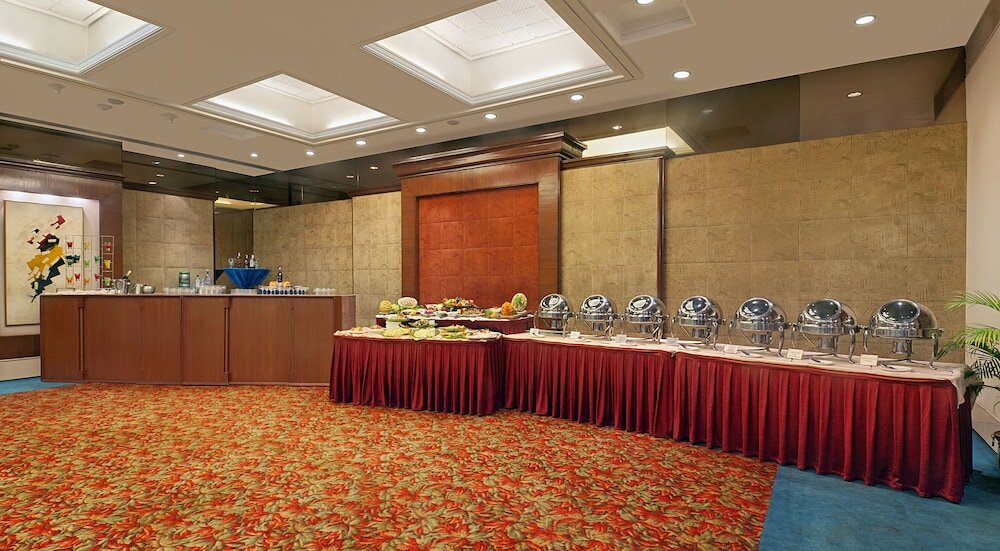 Фото Hotel Kohinoor Continental, Airport