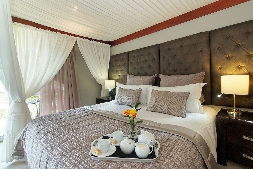 Фото UShaka Manor Guest House