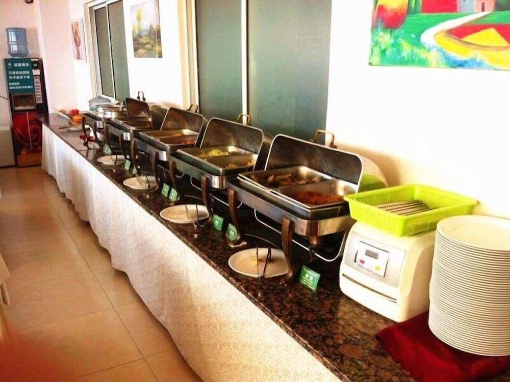 Фото Greentree Inn Suzhou Taicang Baolong Square Express Hotel