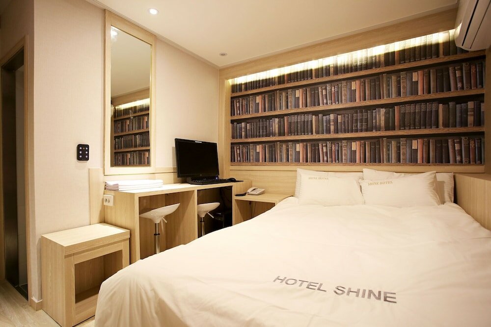 Фото Shine Hotel
