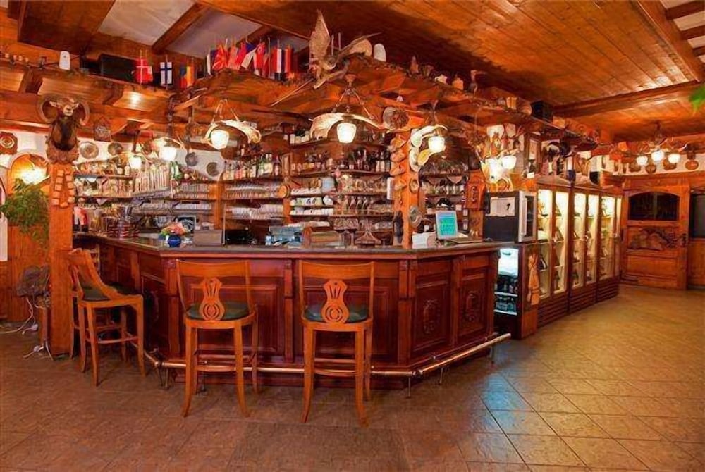 Фото Hotel Hunter's Lodge Kamnik