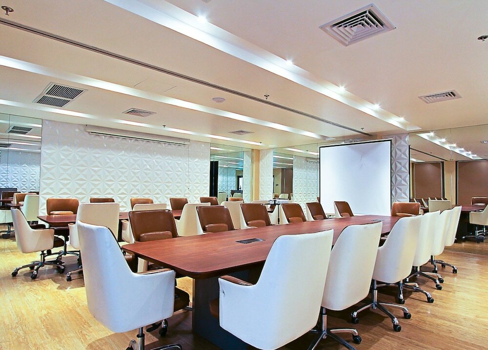 Фото The Marison Hotel