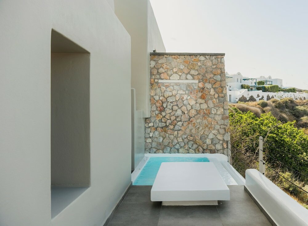 Фото Black Diamond Suites - Adults Only