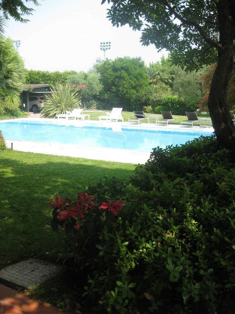 Фото B&b Villa Adriano