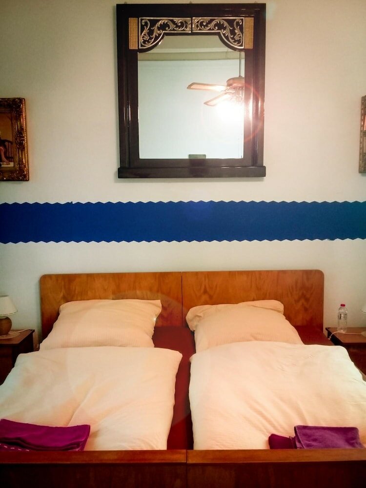 Фото A&s Ferienwohnungen Koblenzer Strasse