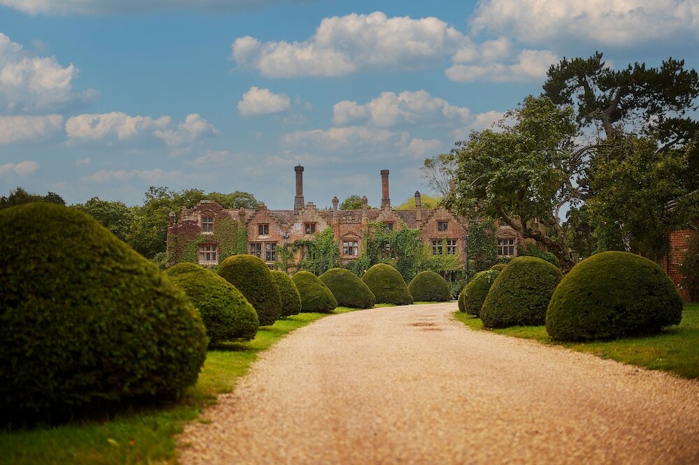 Фото Seckford Hall Hotel & SPA