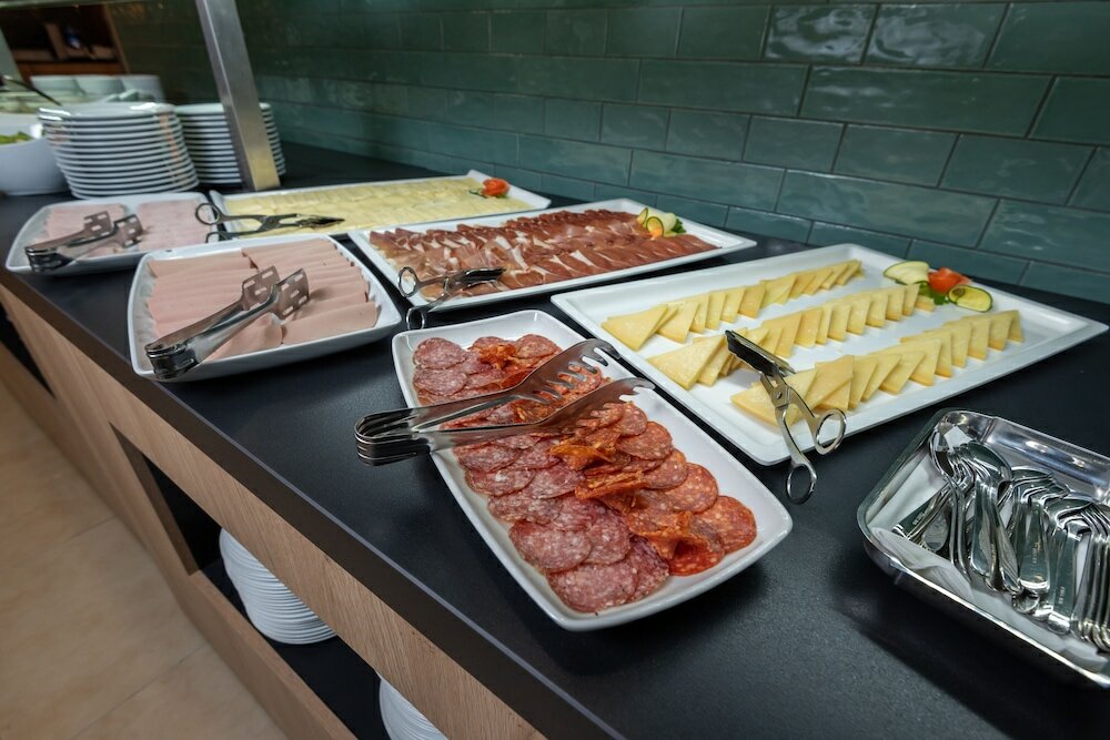 Фото Hotel Kolovare