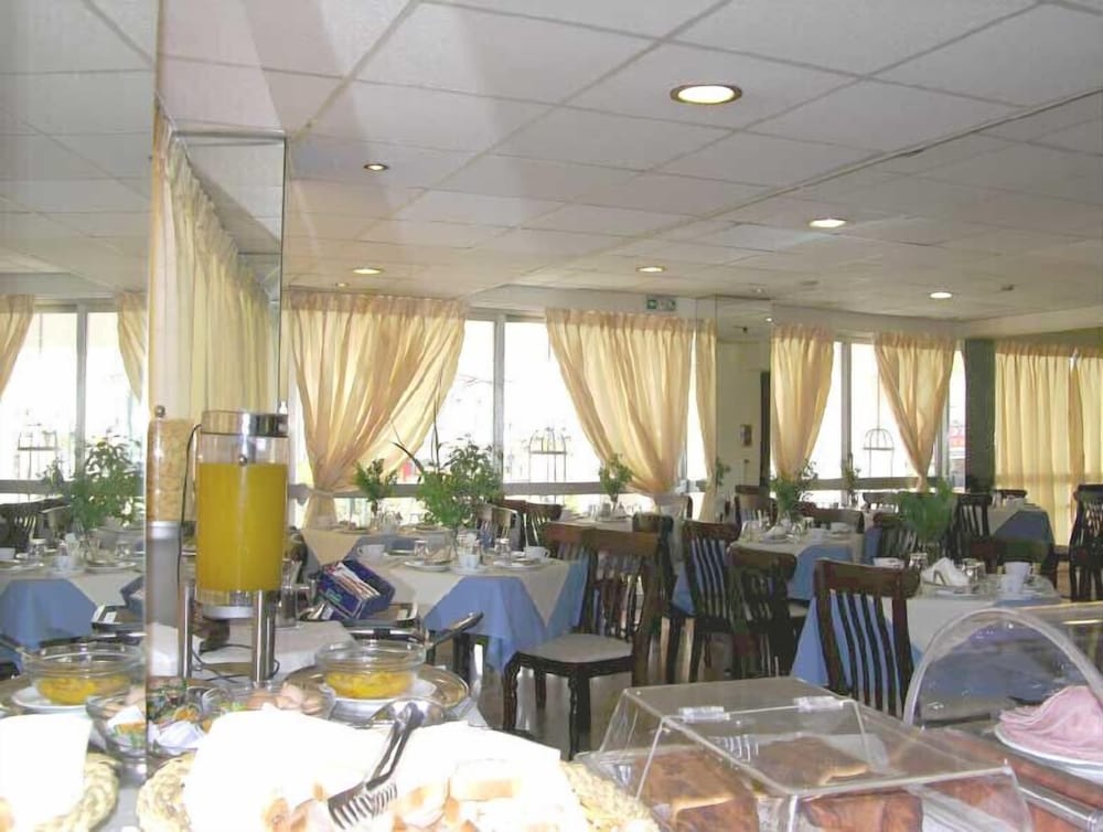 Фото Apollo Hotel