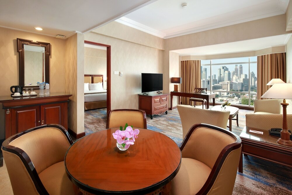 Фото Lumire Hotel and Convention Center