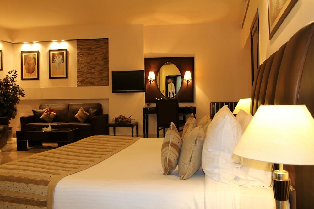 Фото Hotel Shanti Palace