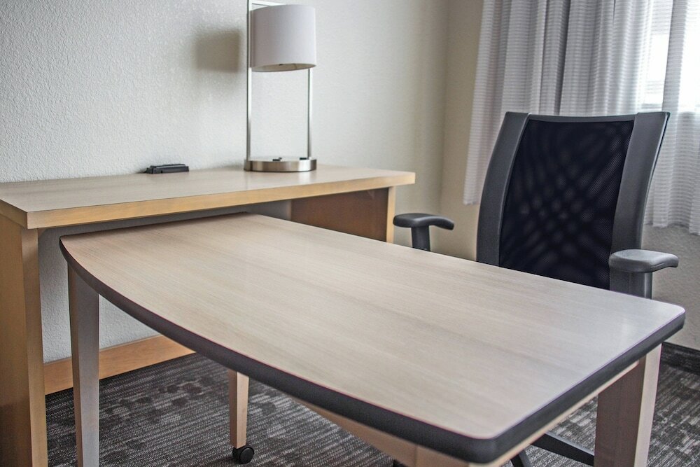 Фото Courtyard by Marriott Columbus Downtown