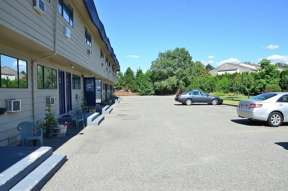 Фото Canadas Best Value Inn Kelowna