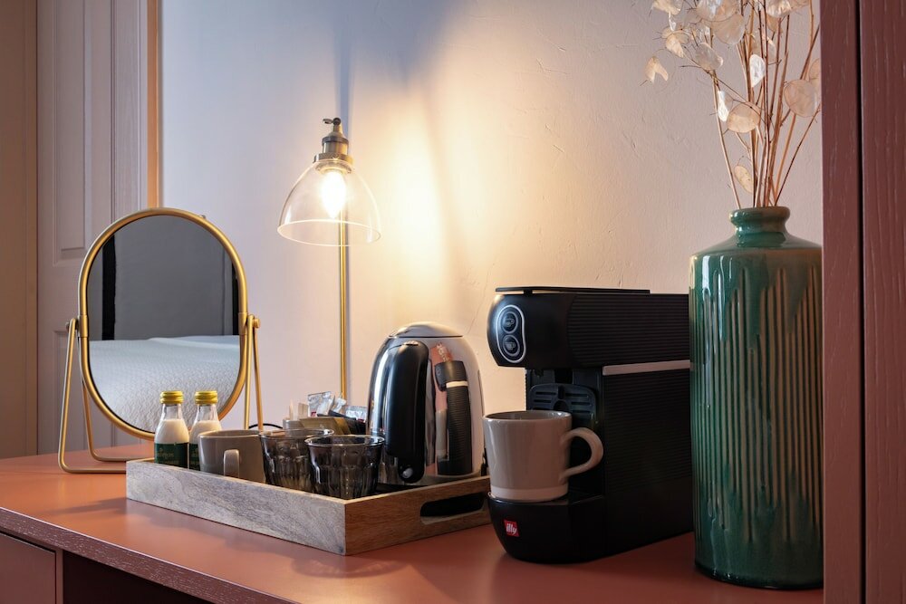 Фото The White Hart Hotel