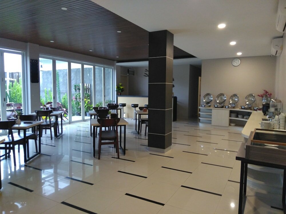 Фото Emerald Hotel