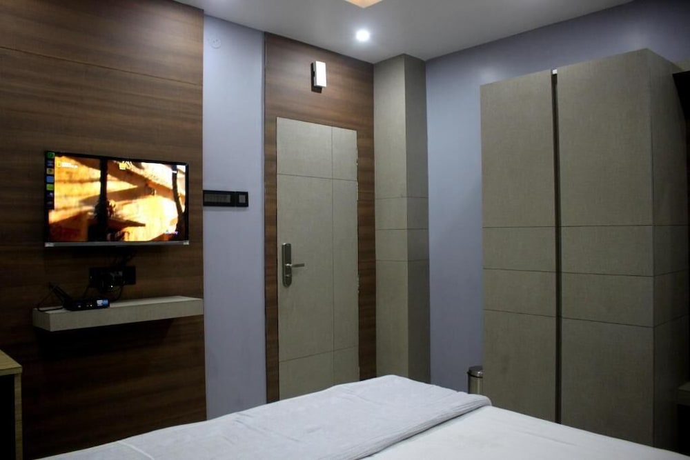 Фото Hotel Shreemoyee Inn