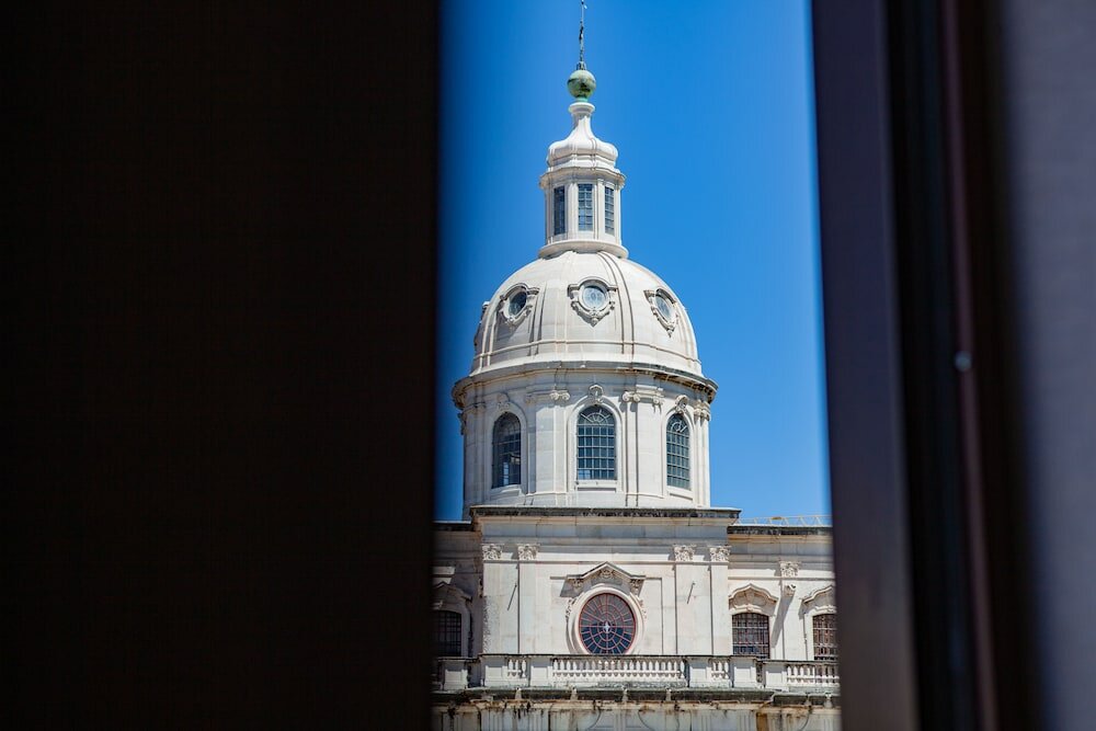 Фото Wine & Books Lisboa Hotel