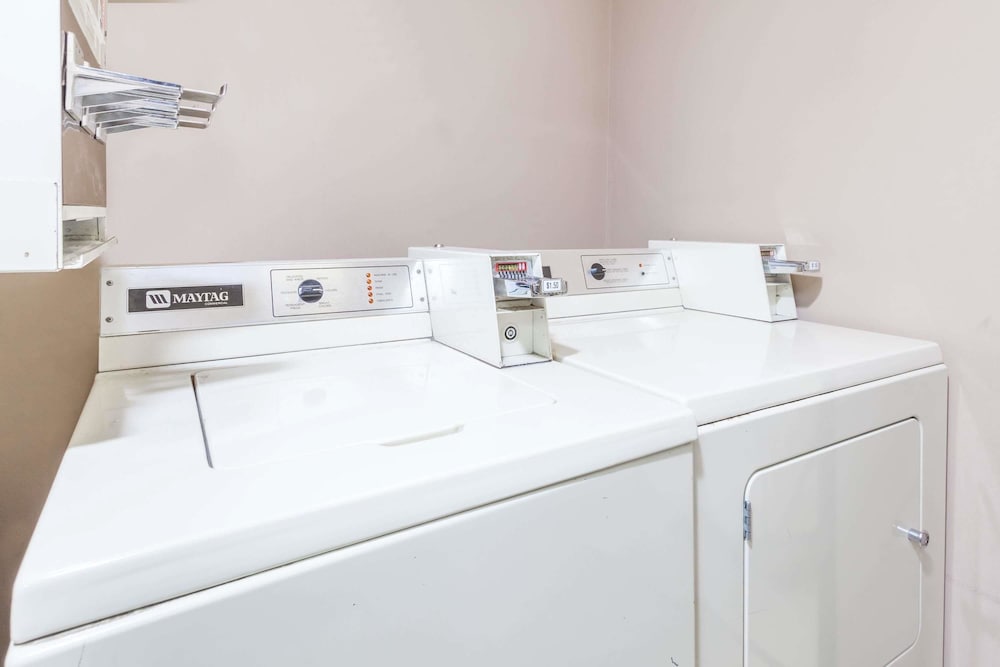 Фото Super 8 by Wyndham Imlay City