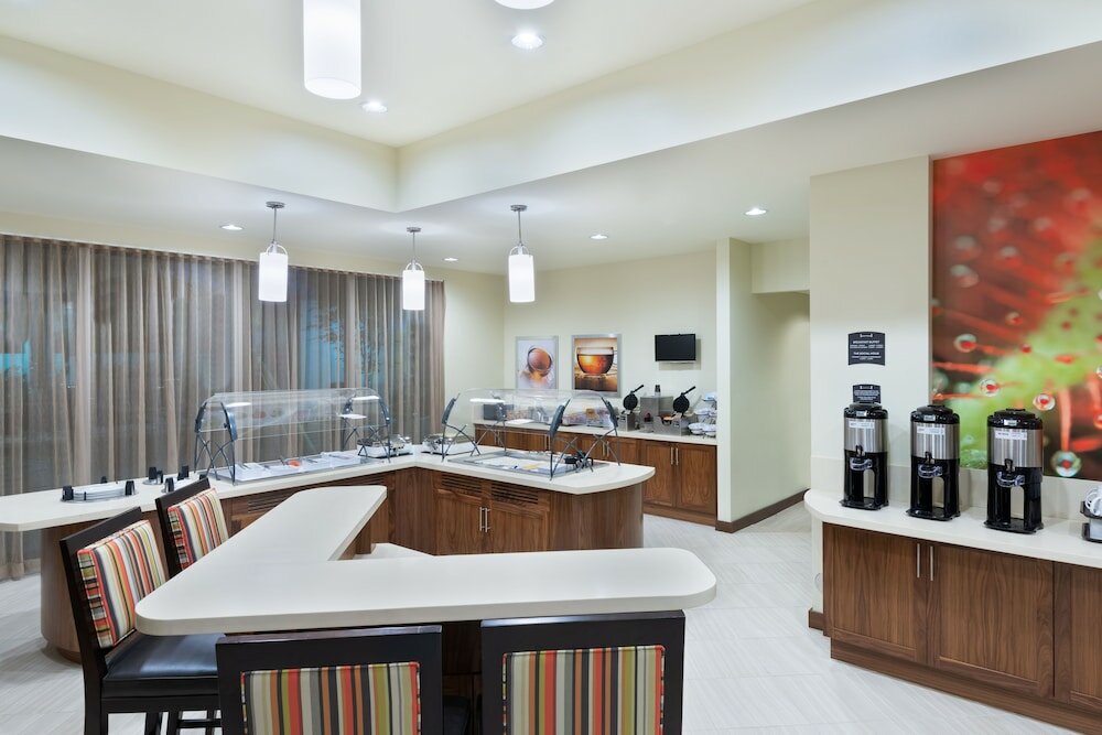 Фото Staybridge Suites Miami International Airport, an Ihg Hotel