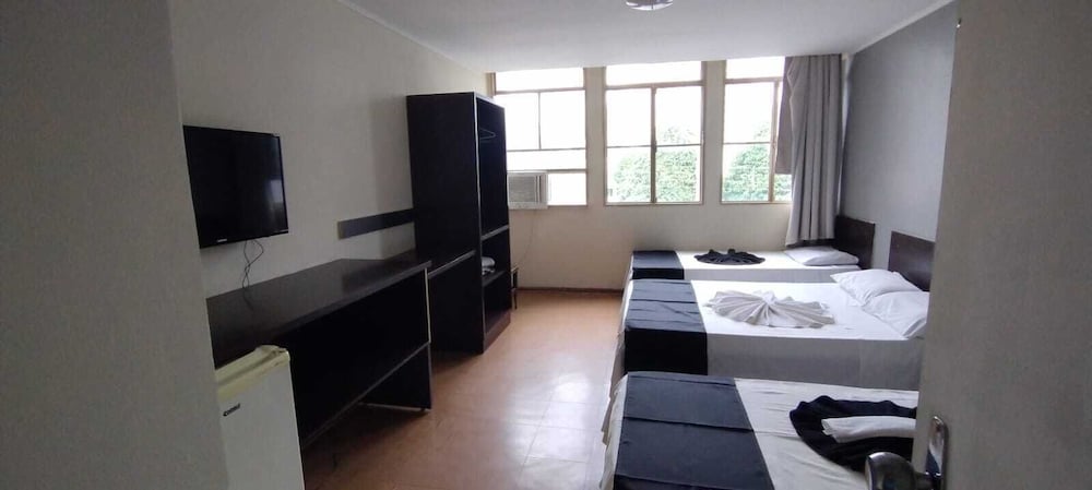 Фото Oyo Hotel La Rocca, Goiânia