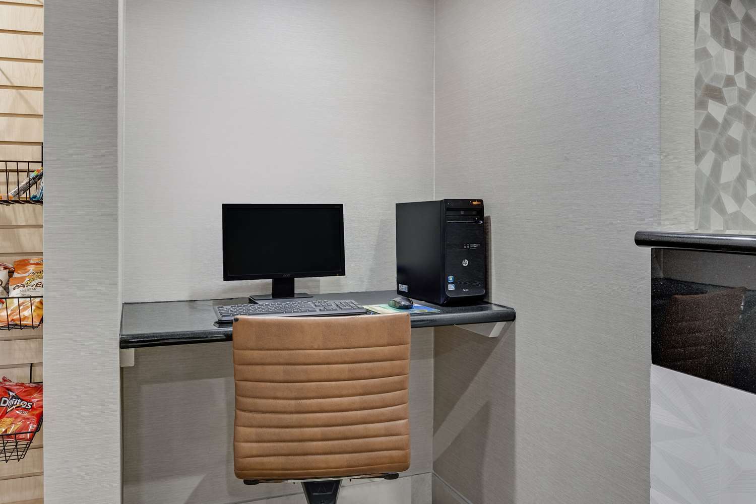 Фото Clarion Pointe Near Erie Casino