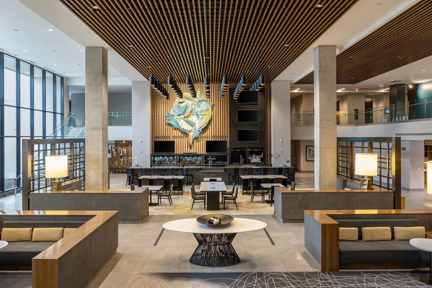 Фото Hilton Des Moines Downtown