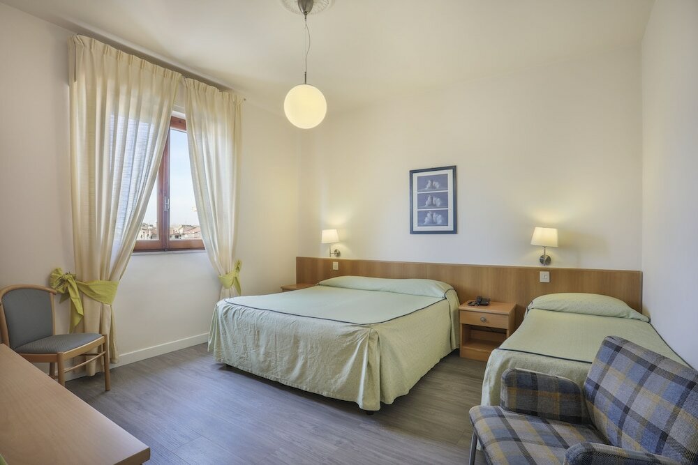 Фото Hotel Lupori