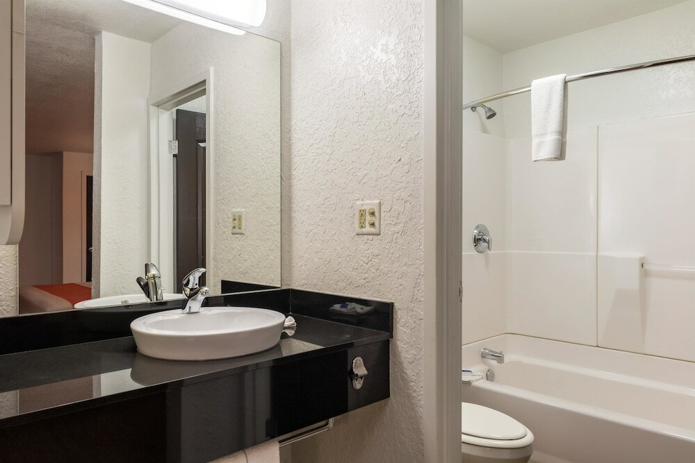 Фото Motel 6 Uvalde, Tx