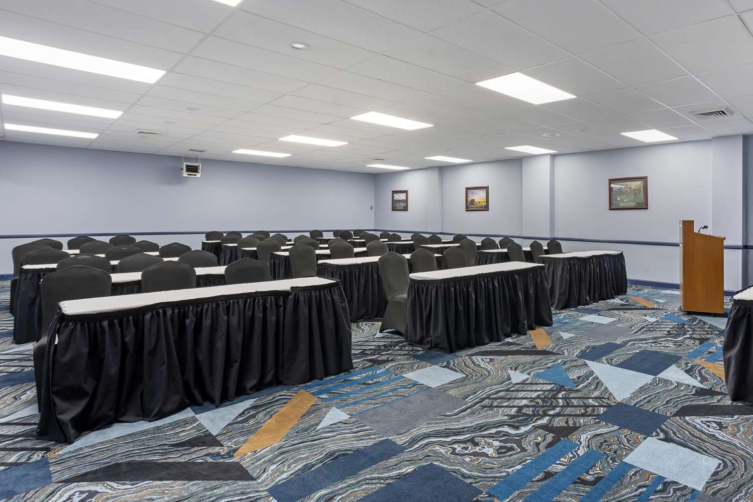 Фото Best Western Rutgers University Hotel