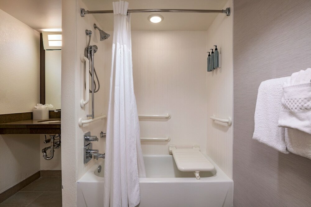 Фото Courtyard by Marriott Austin The Domain Area