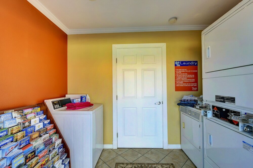 Фото Traveler's Inn