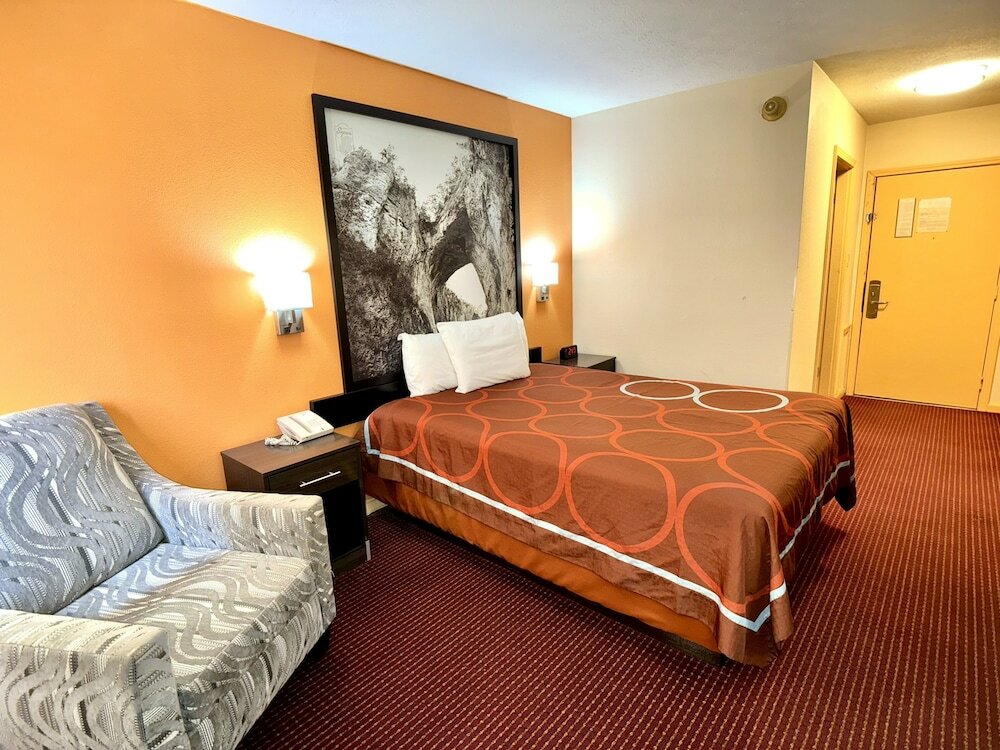 Фото Super 8 by Wyndham Hillsville