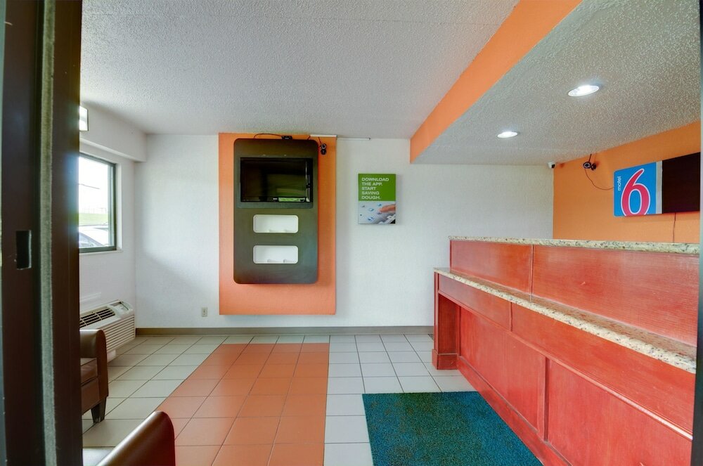 Фото Motel 6 Kansas City, Mo
