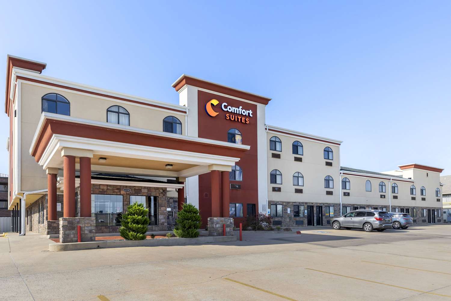 Фото Comfort Suites Fairgrounds West