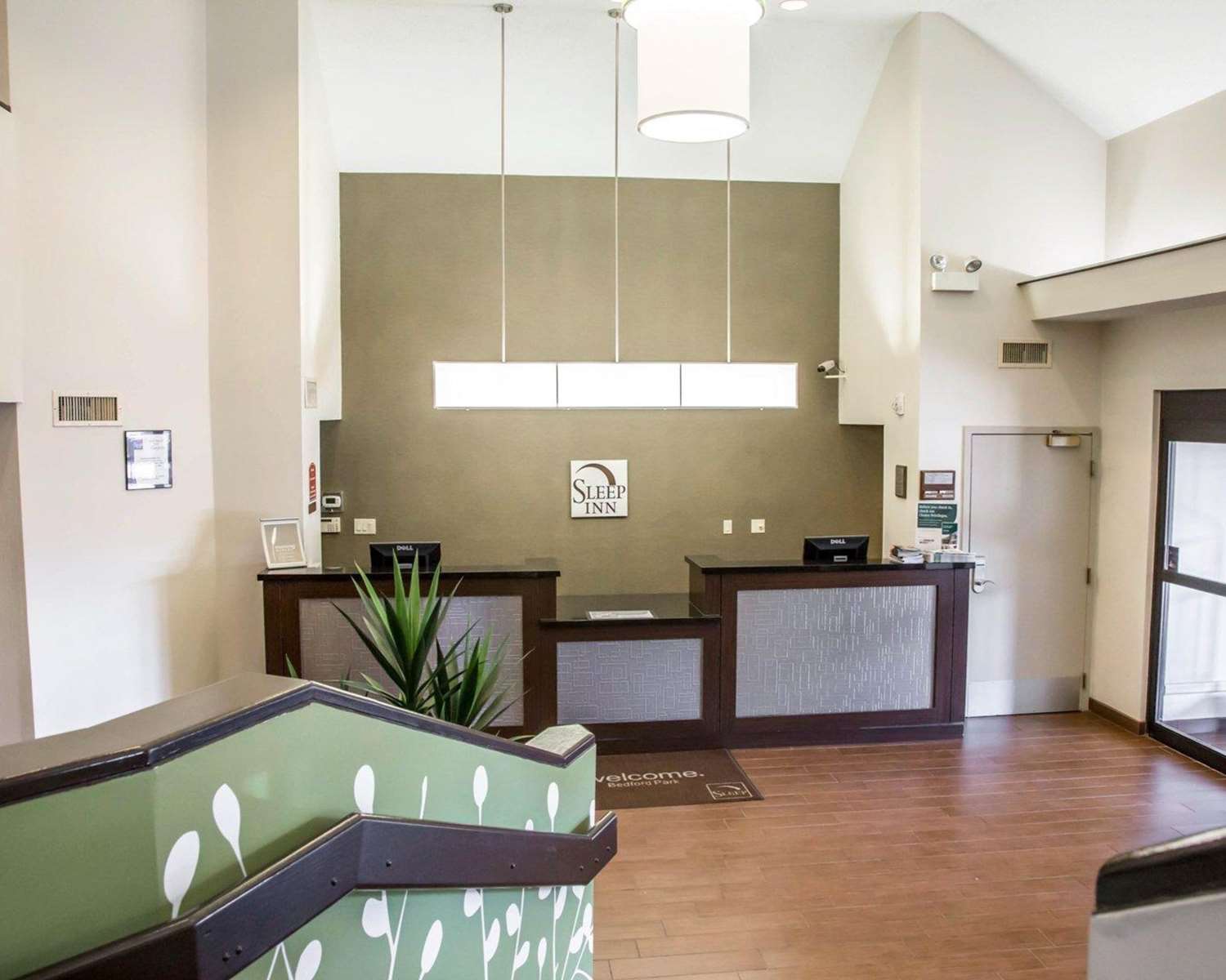 Фото Sleep Inn Midway Airport Bedford Park