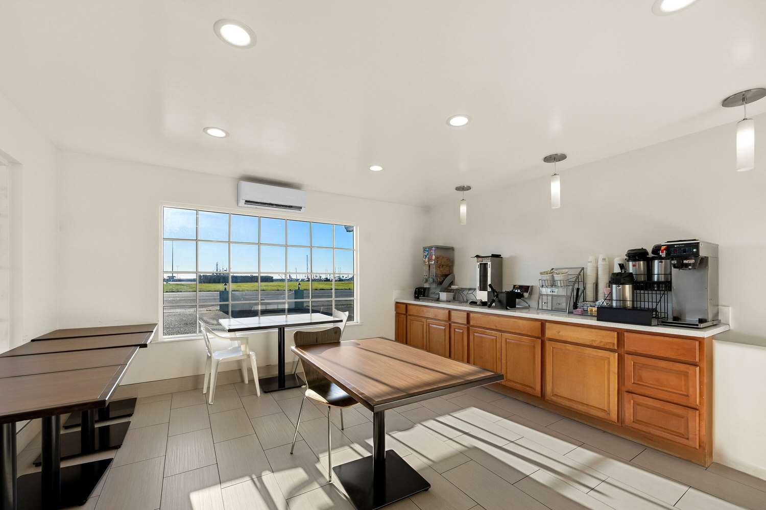 Фото Super 8 by Wyndham Crescent City