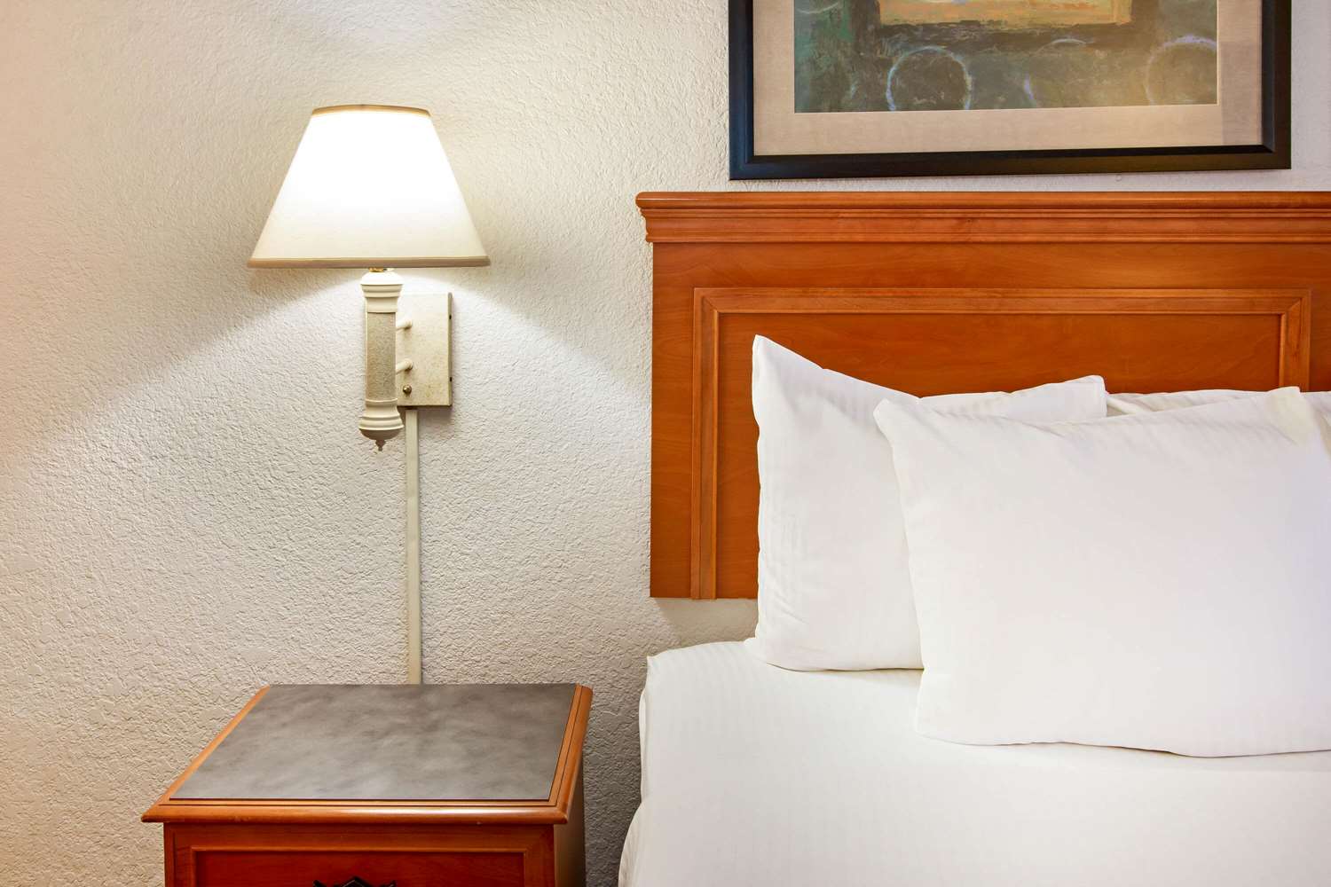 Фото La Quinta Inn by Wyndham Albuquerque Airport