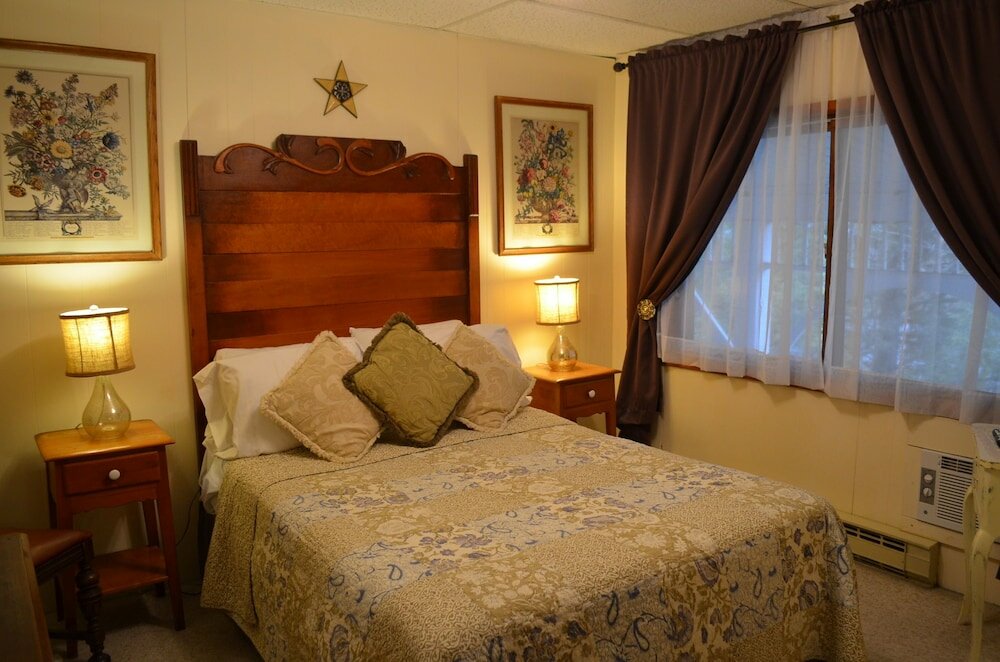 Фото Bavarian Manor Country Inn