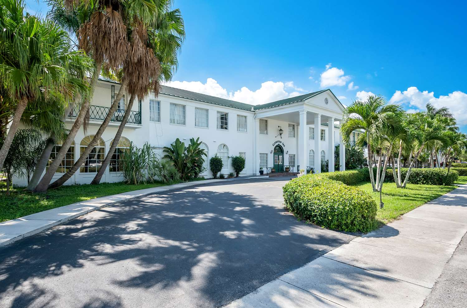 Фото Americas Best Value Inn Historic Clewiston Inn