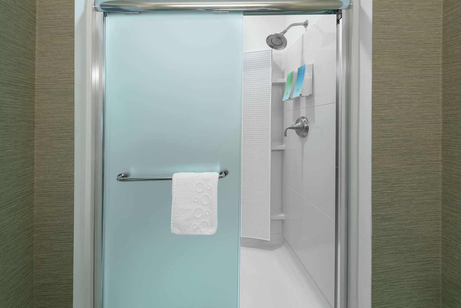 Фото Home2 Suites by Hilton Austin Airport