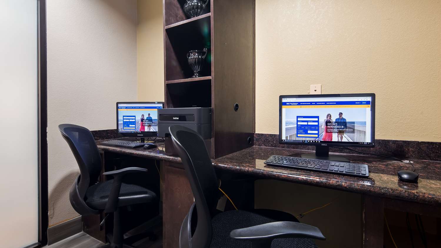 Фото Best Western Bayou Inn & Suites