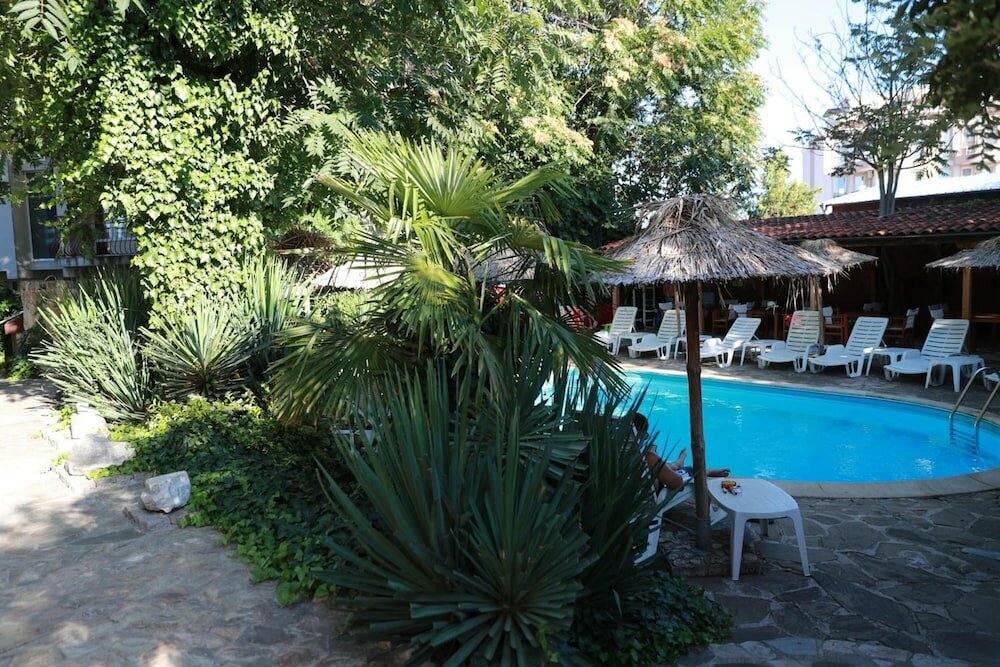 Фото Family hotel Tropicana