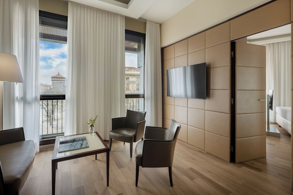 Фото UNAHOTELS Cusani Milano