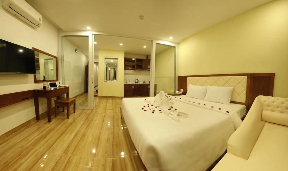 Фото Dana Sailing Hotel