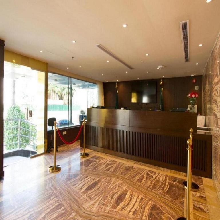 Фото Ebreez Grand Hotel