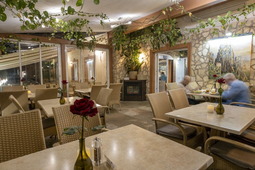 Фото Hotel Restaurant Meteora