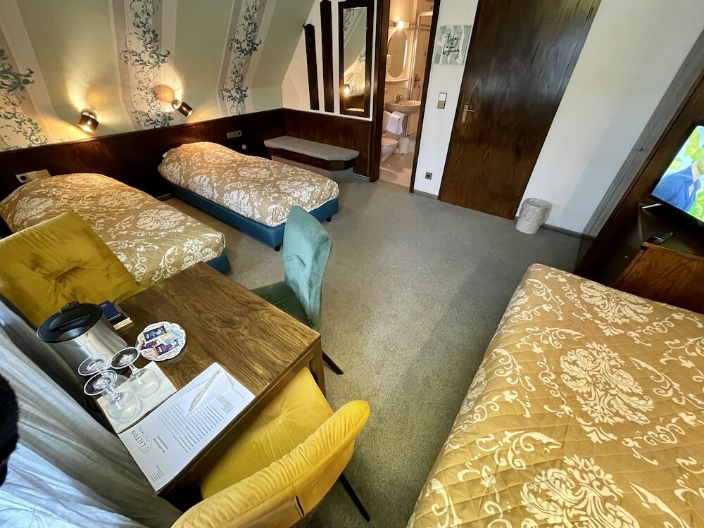 Фото Lilton Hotel Zuffenhausen