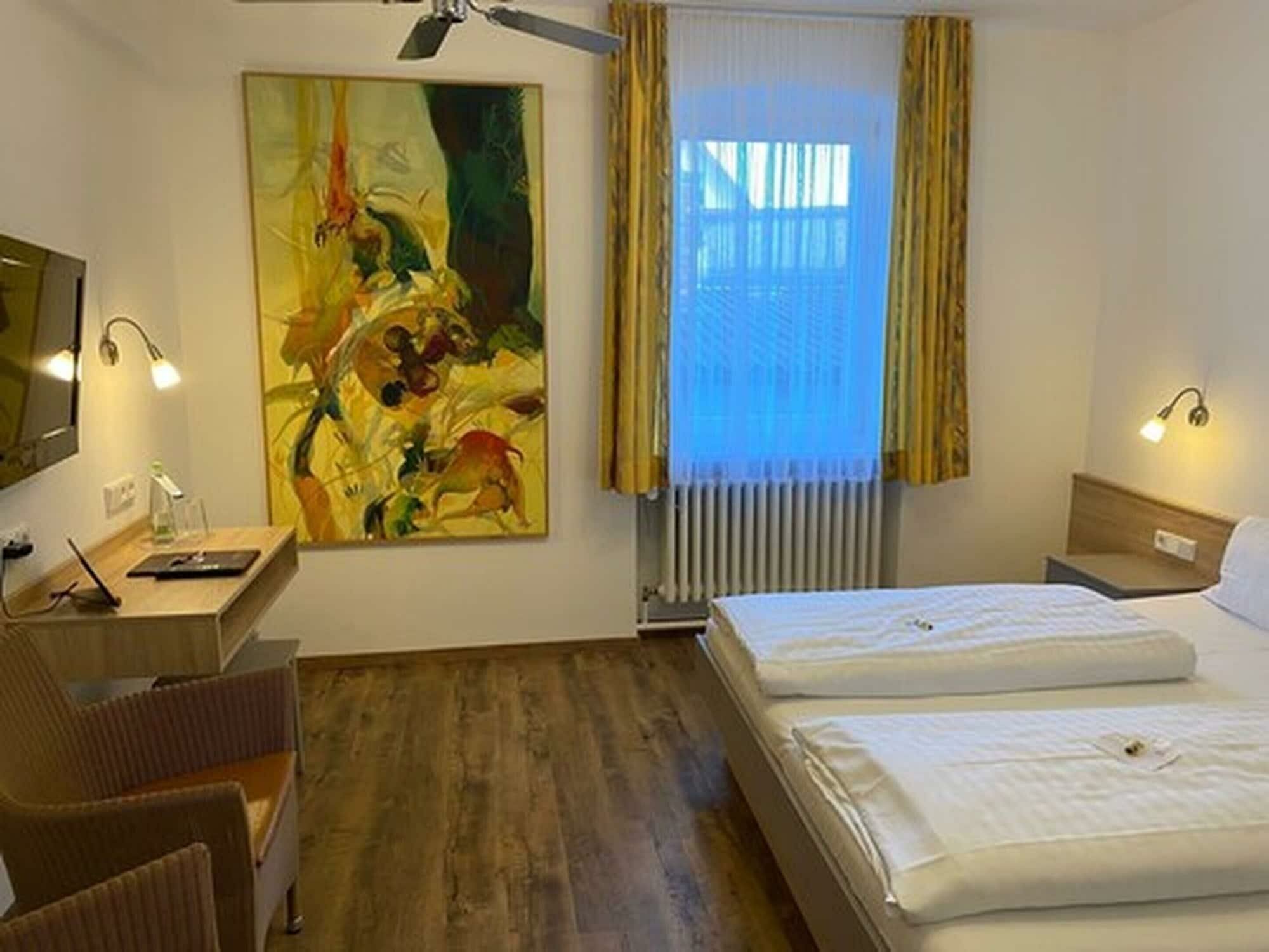 Фото Hotel Gasthof Zum Storch