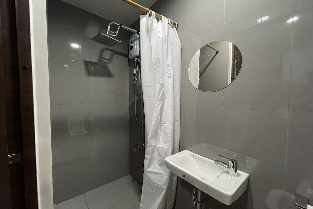 Фото Luxe Air Residences by Makati