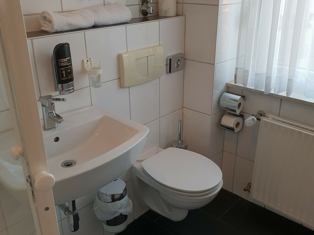 Фото Hotel Restaurant Knechtstedener Hof