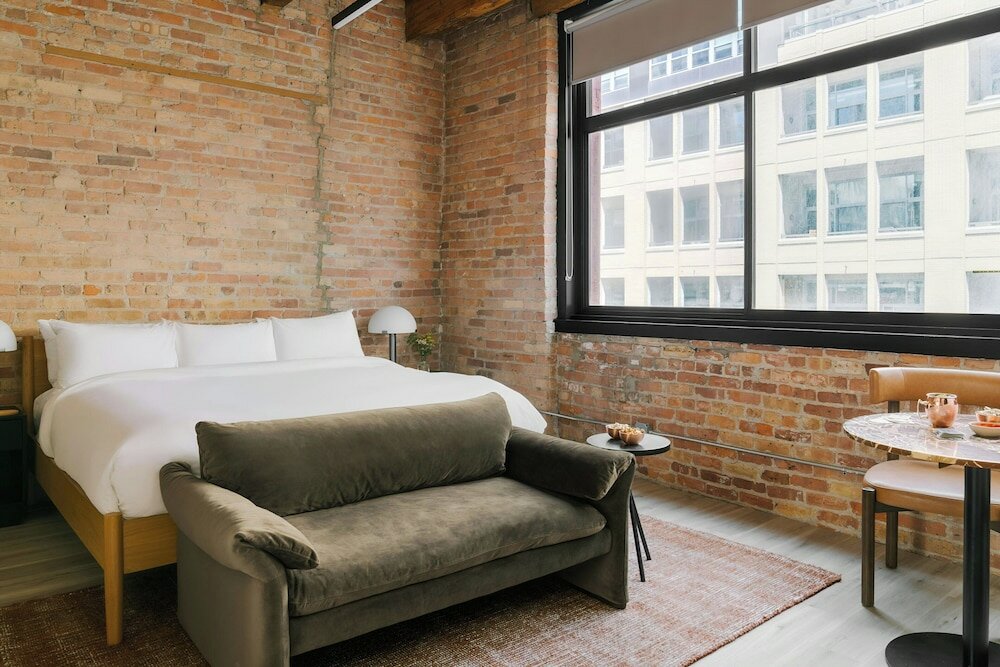 Фото Sonder The Burnham